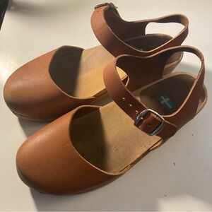 Free People MIA Sofia brown Leather Clogs Sz 39